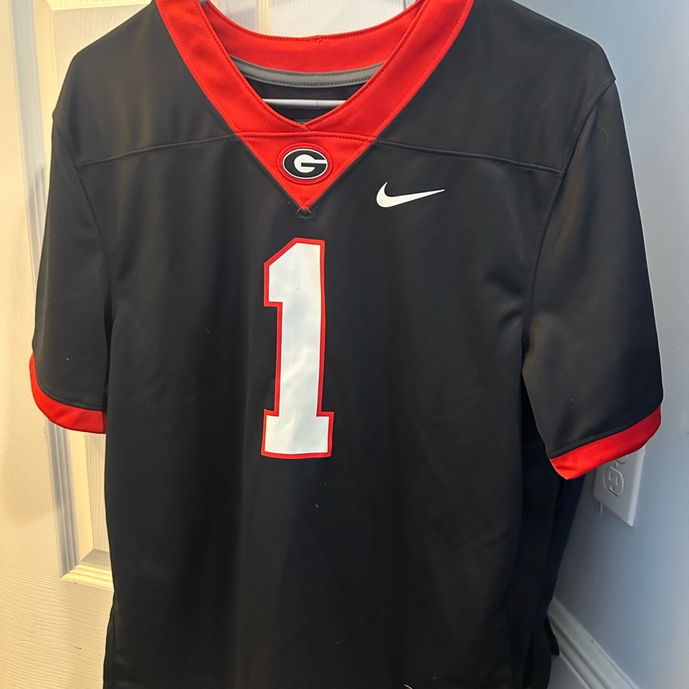 Kids Nike Black & Red Georgia #1 Football Jersey Size L